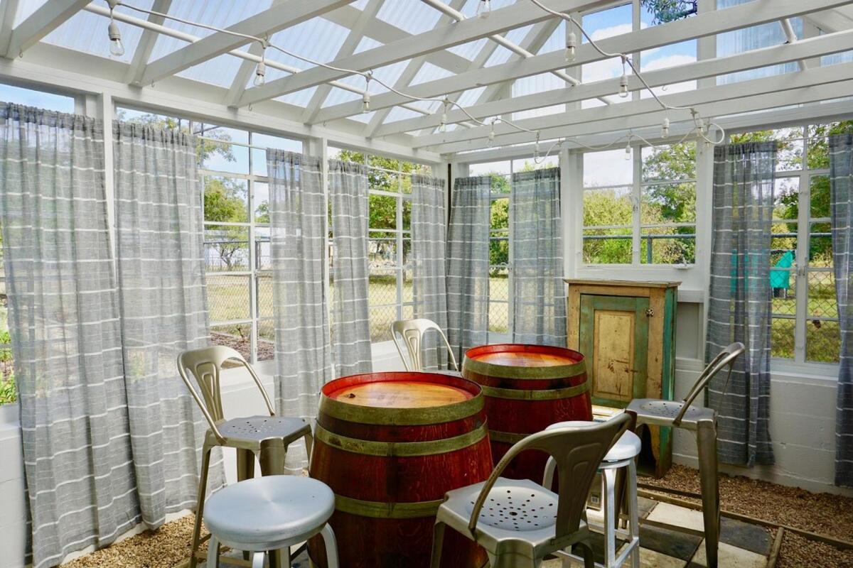 Sunny Charming Retreat: Wine Greenhouse Villa Fredericksburg Exterior photo